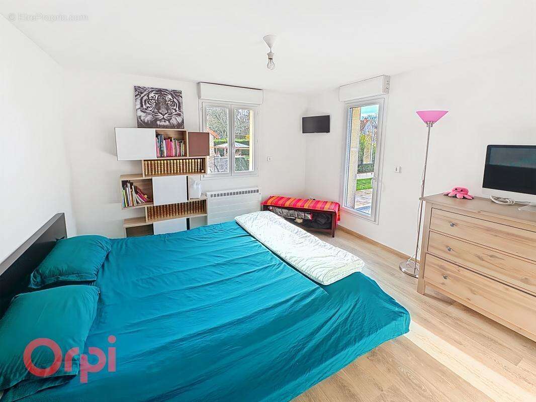 Maison à DUN-LE-POELIER