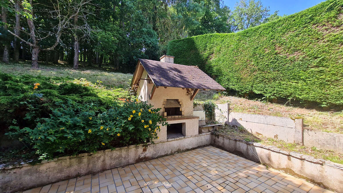 Maison à JOUY