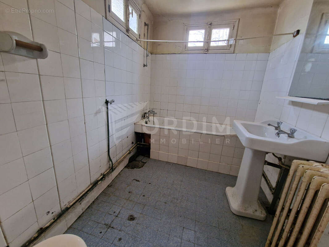 Maison à GY-L&#039;EVEQUE