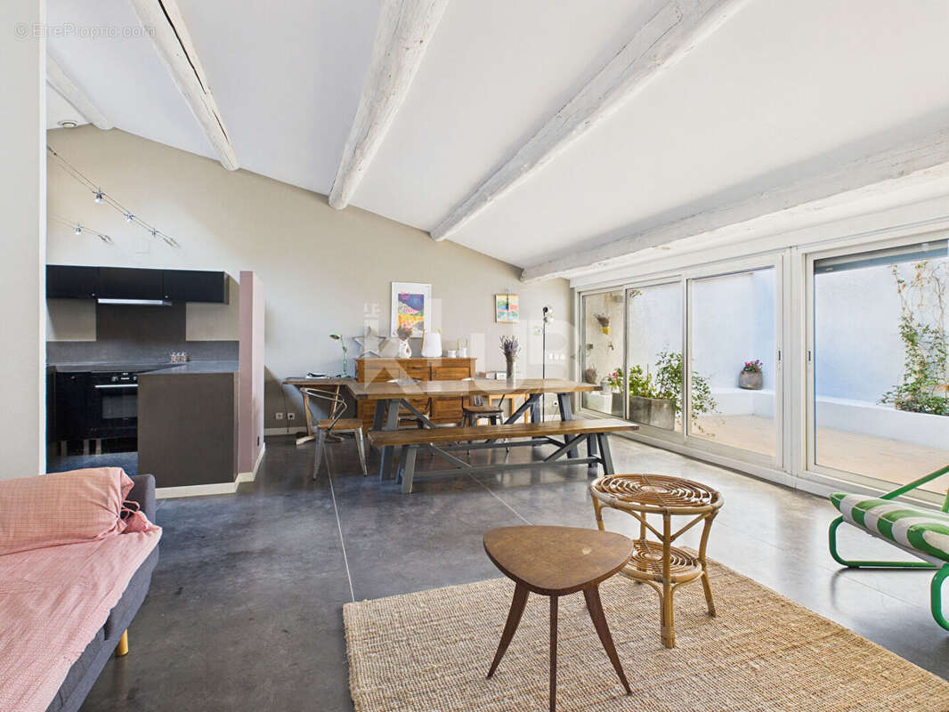 Appartement à MARSEILLE-6E