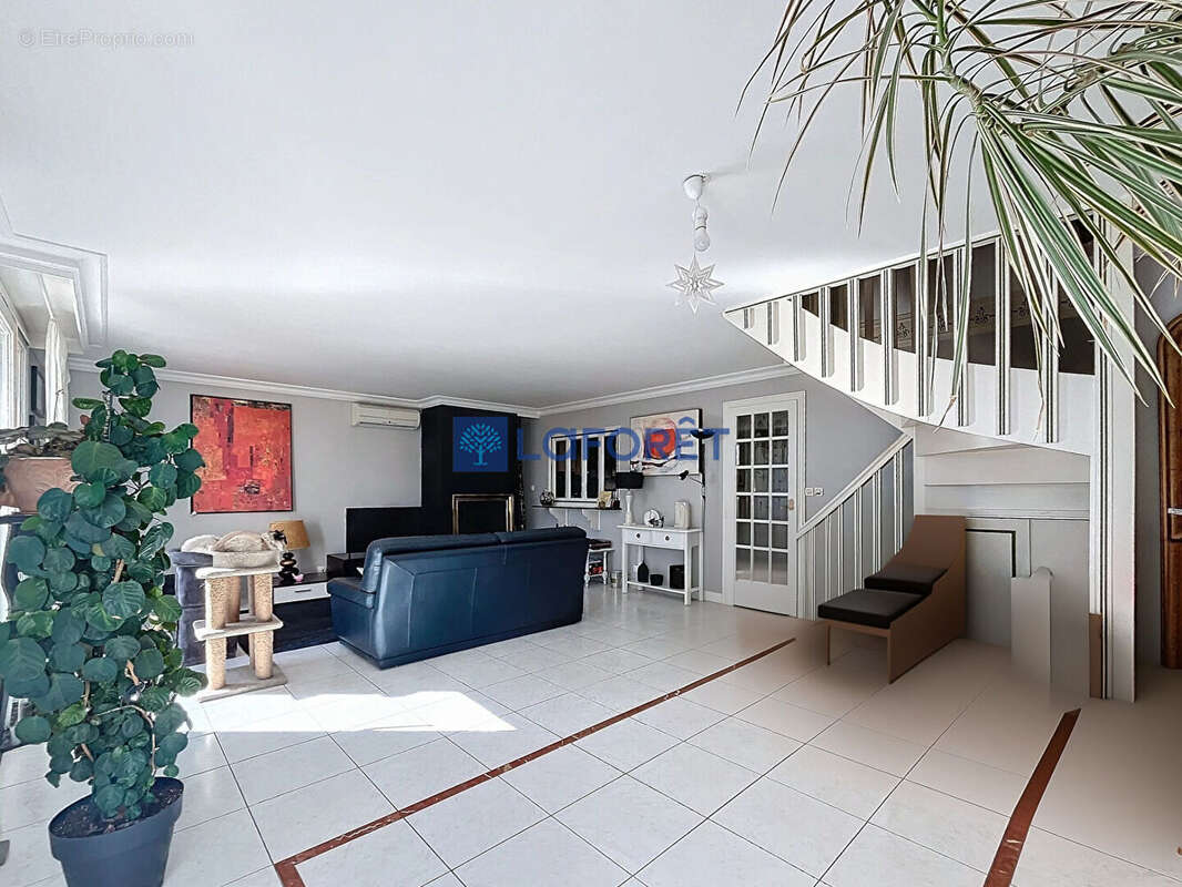 Maison à SAVIGNY-SUR-ORGE