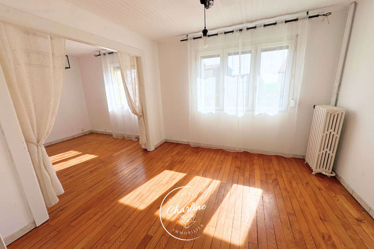 Maison à AMANVILLERS