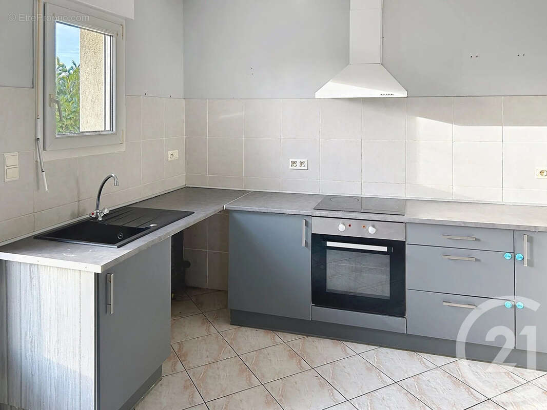 Maison à CHEMILLY-SUR-YONNE