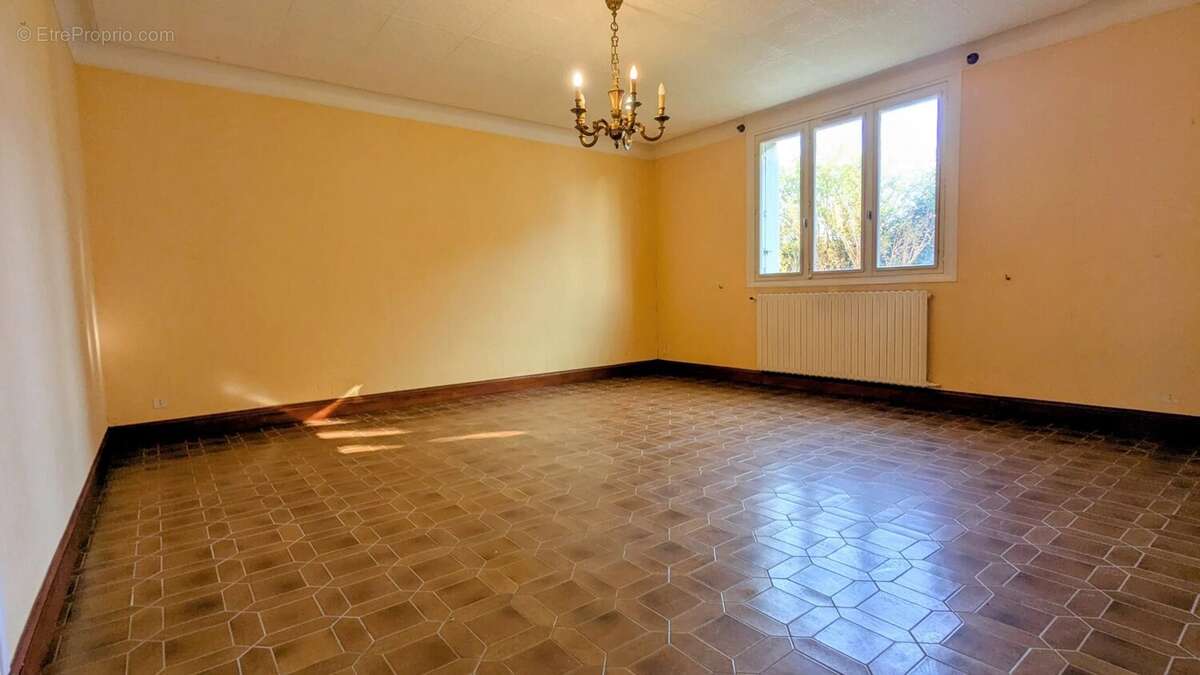 Maison à PLONEVEZ-PORZAY