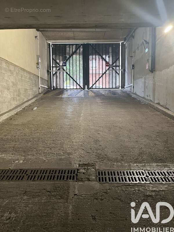 Photo 2 - Parking à LILLE