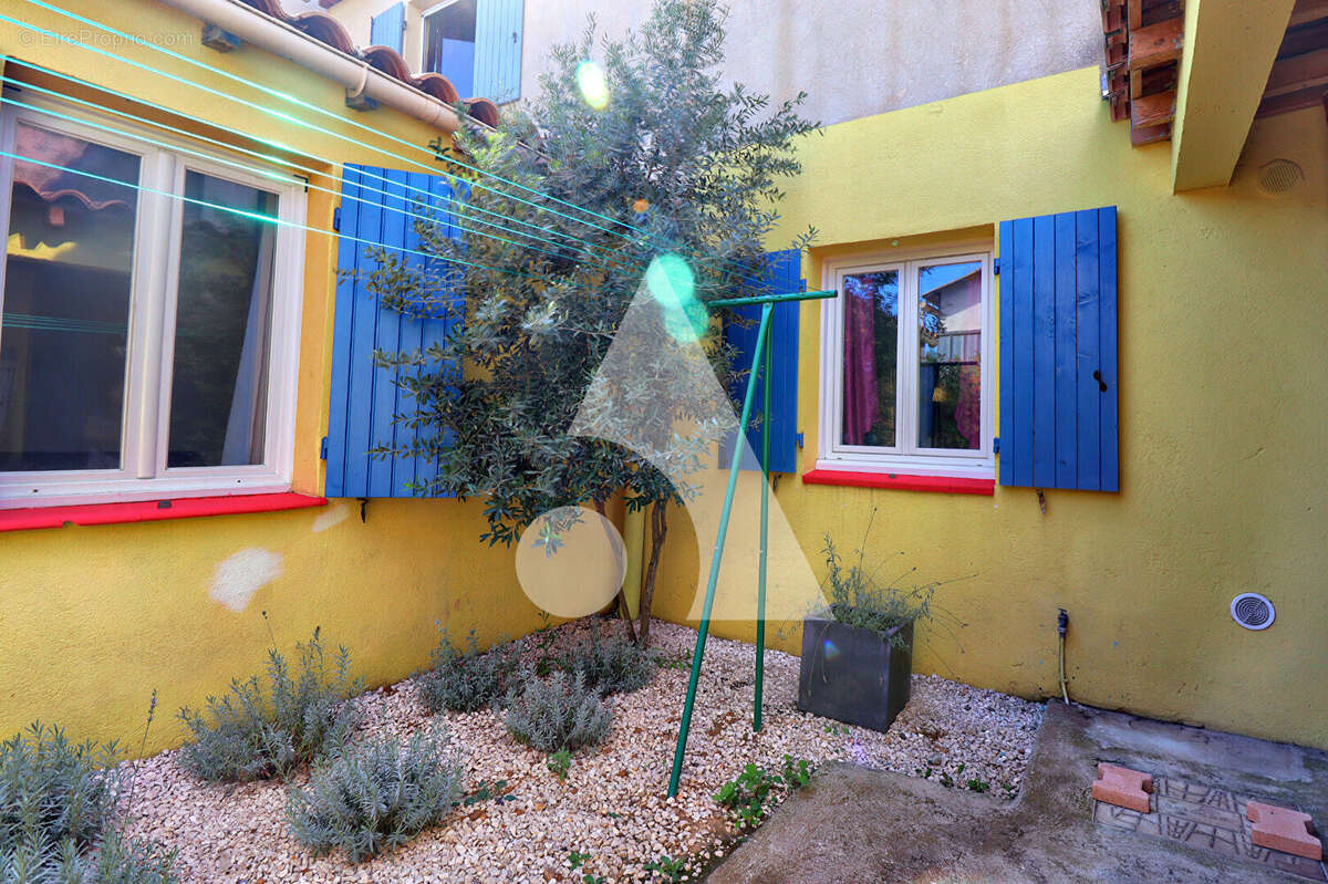 Appartement à SAINT-MAXIMIN-LA-SAINTE-BAUME