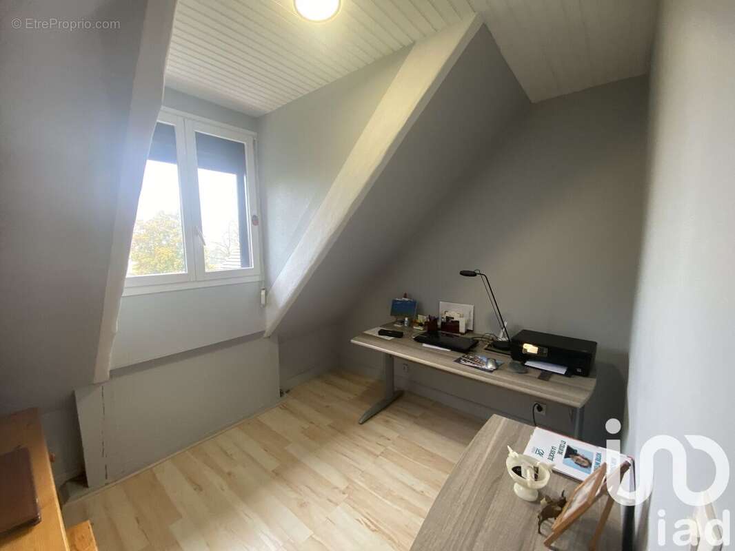 Maison 114 m² à Saint-Phal  - photo 7