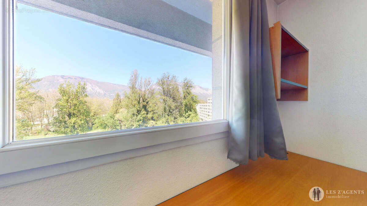 Appartement à SAINT-MARTIN-D'HERES