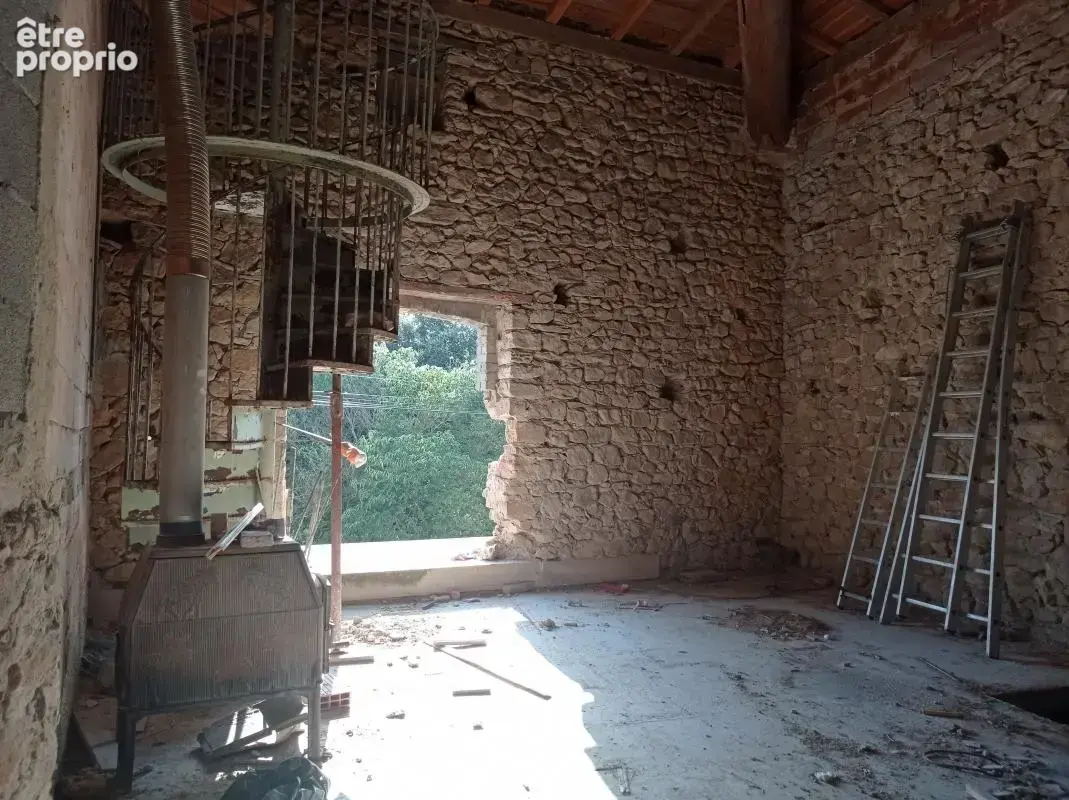 Charme de la Pierre à Sabran, grange à rénover - photo 7