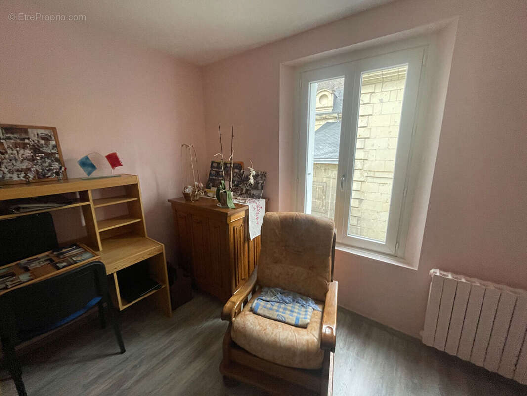 Maison à CANDES-SAINT-MARTIN