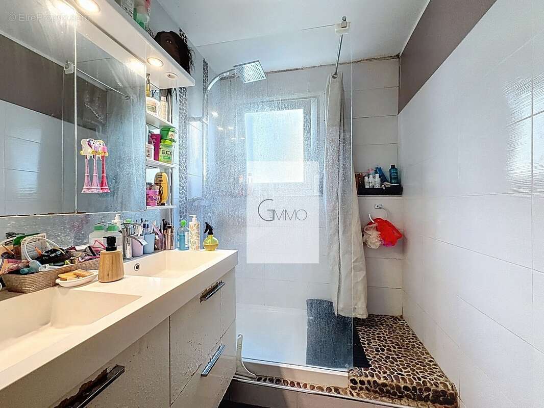 Appartement à L'HAY-LES-ROSES