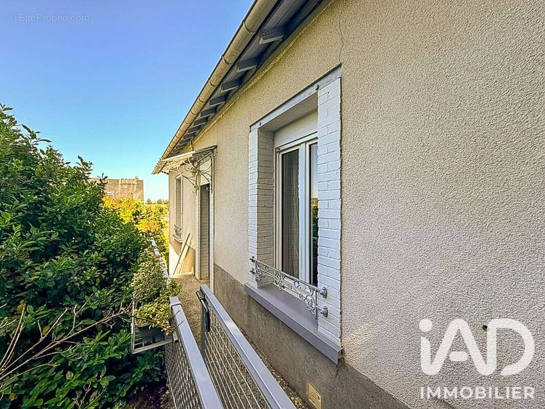 Photo 3 - Maison à SAINT-LEONARD-DE-NOBLAT