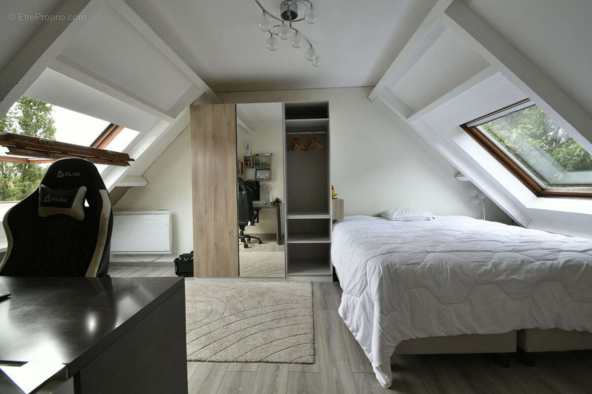 Maison à SAINT-REMY-L&#039;HONORE