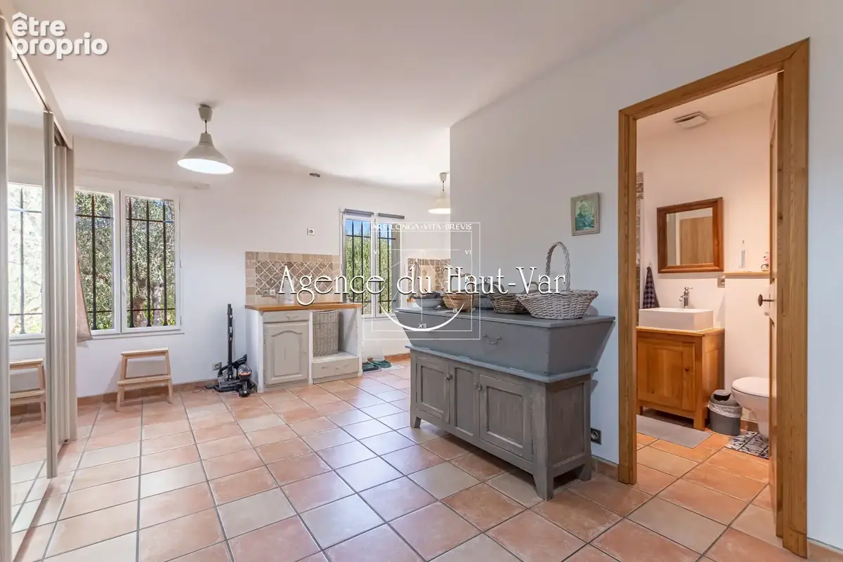 Villa récente 170m2, terrain paysager 3000m2 - photo 33