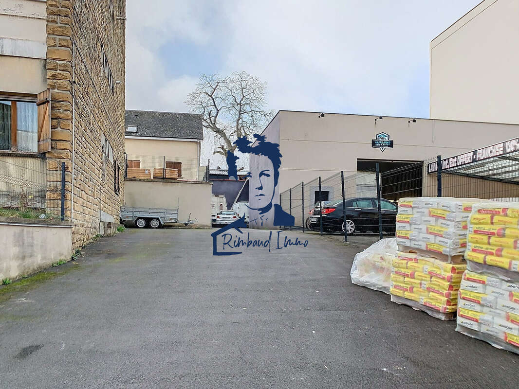 Commerce 350 m² à Charleville-Mezieres  - photo 5