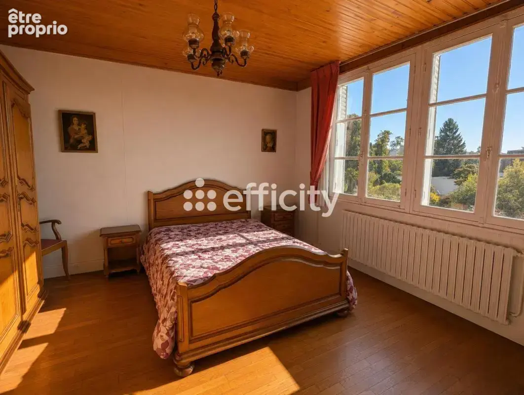 Maison 278 m² à Noisy-Le-Grand  - photo 10