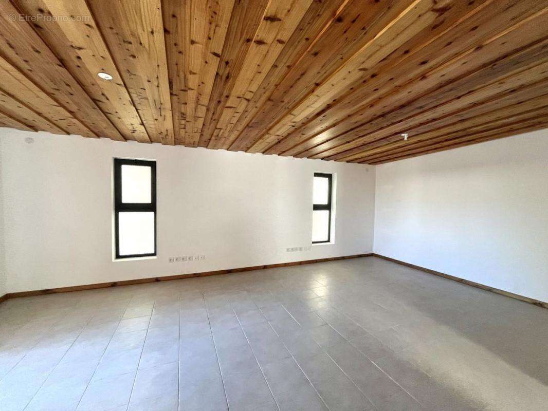 Maison à L&#039;ETANG-SALE