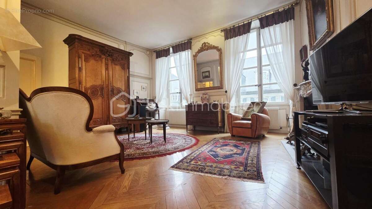 Appartement à FOUGERES