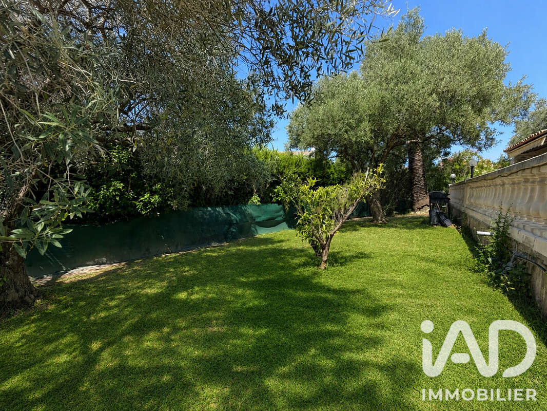 Photo 2 - Maison à LA ROQUETTE-SUR-SIAGNE