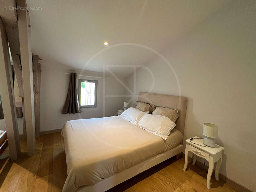 Maison à VILLEFRANCHE-DE-LONCHAT