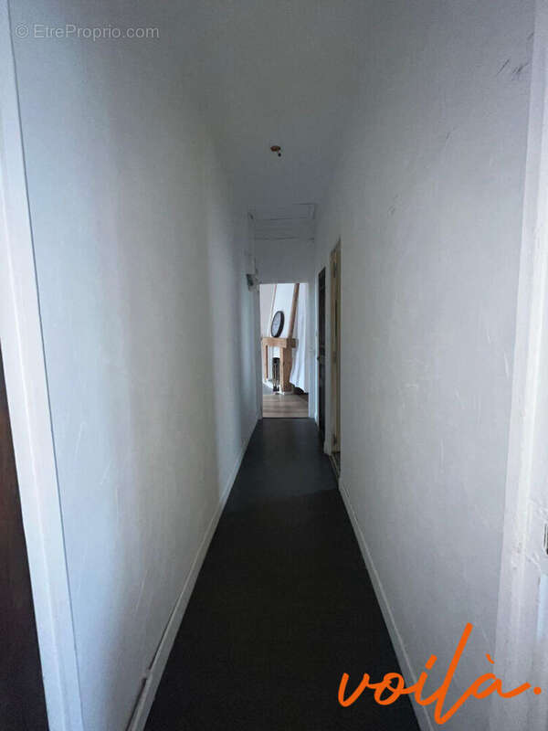 REF PETIT TRAIN5 - Appartement 4 pièces avec terrasse, cours et sous sol. - photo 10