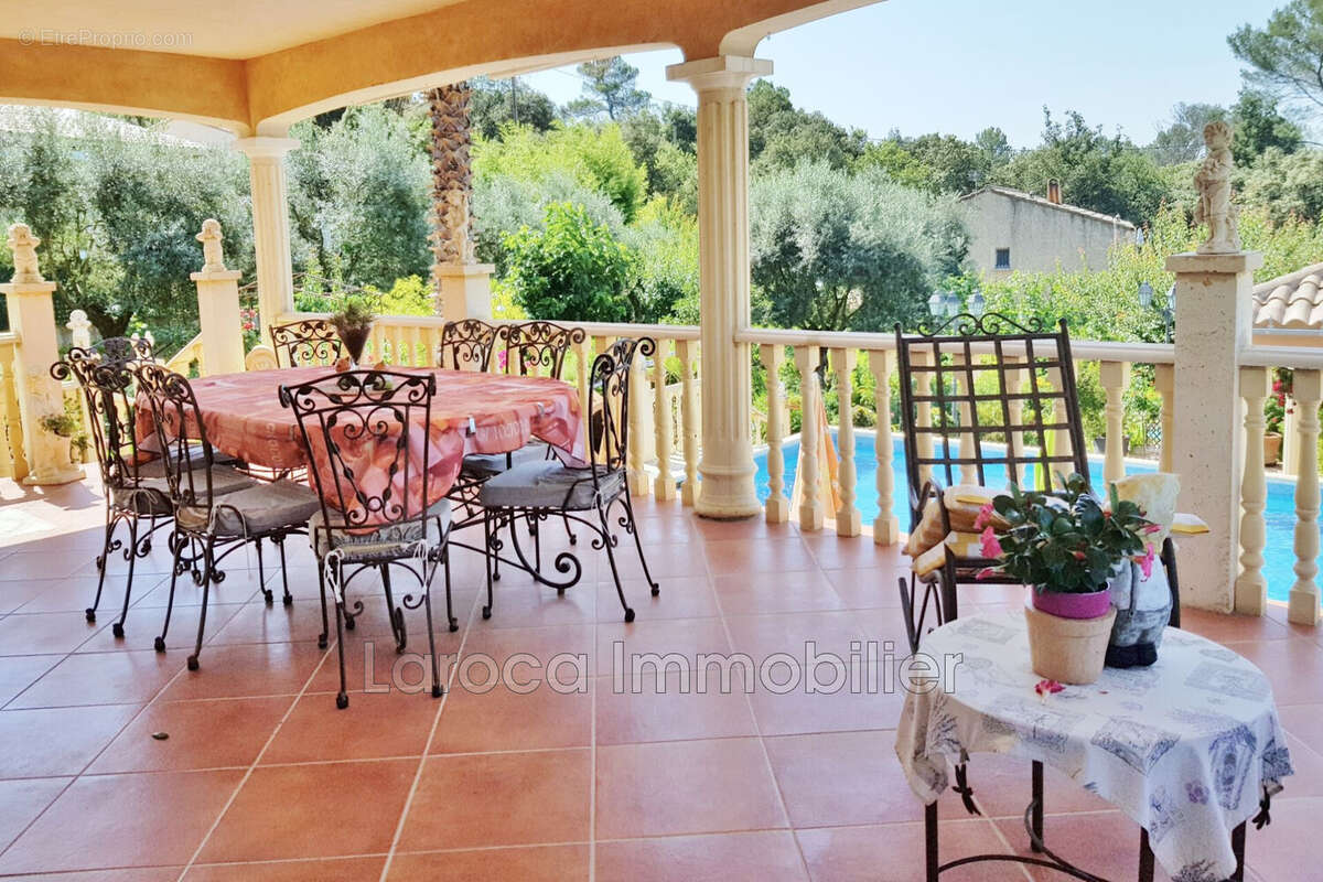 Maison à FLASSANS-SUR-ISSOLE