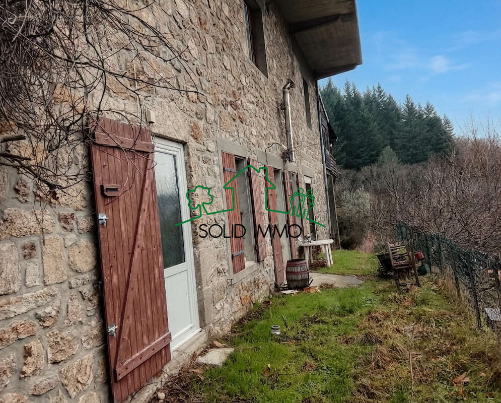 Maison à AIZAC