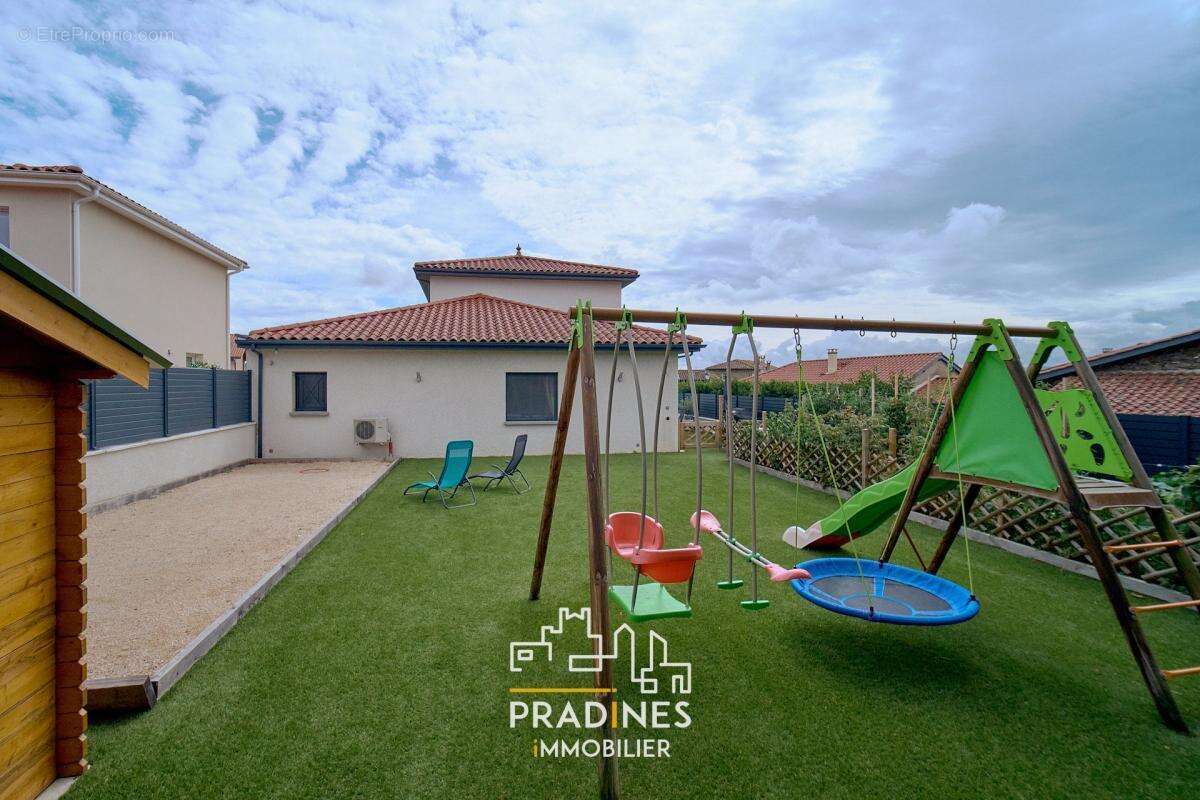 Maison à SAINT-LAURENT-D&#039;AGNY