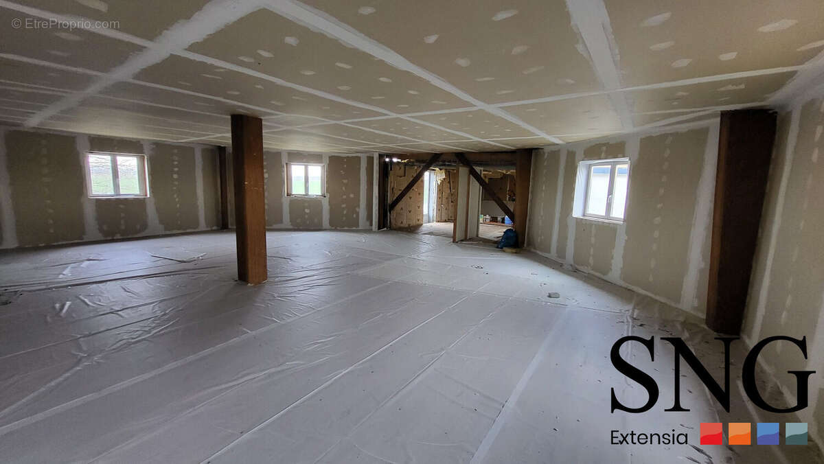 Commerce à TOURVILLE-SUR-ARQUES