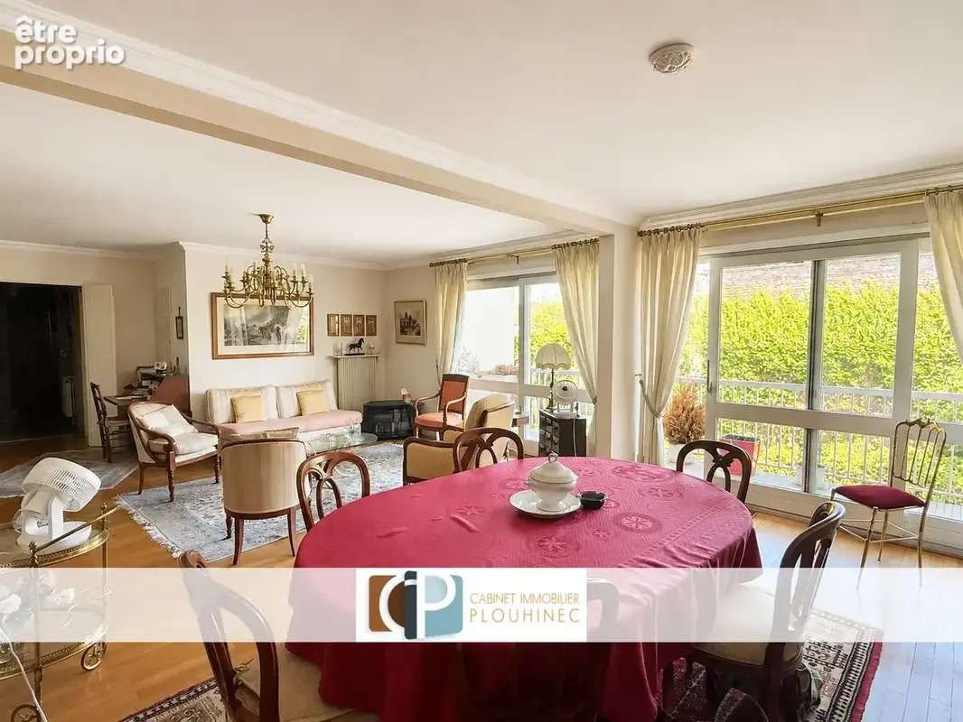 Emplacement recherché pour cet appartement avec terrasse, parking et cave dans résidence sécurisée à Mâcon - photo 2