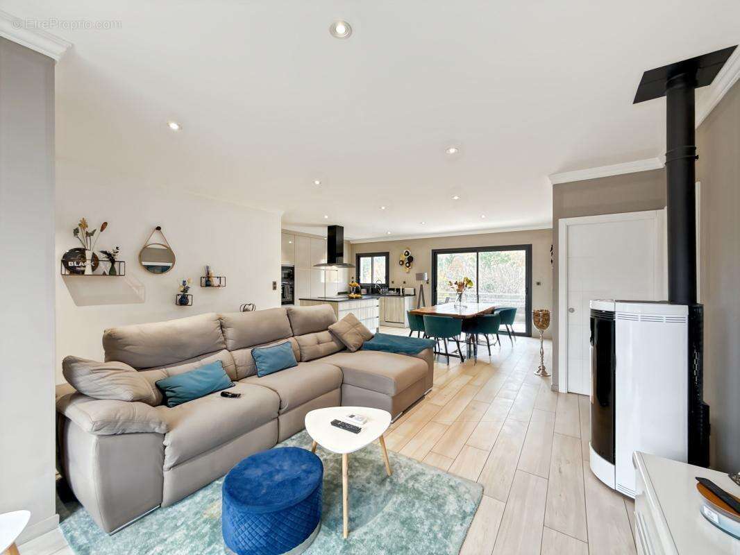  Maison contemporaine d’exception – 2021 – Château-l’Évêque  Prestations haut de gamme – Piscine – Sous-sol complet – Environnem - photo 15