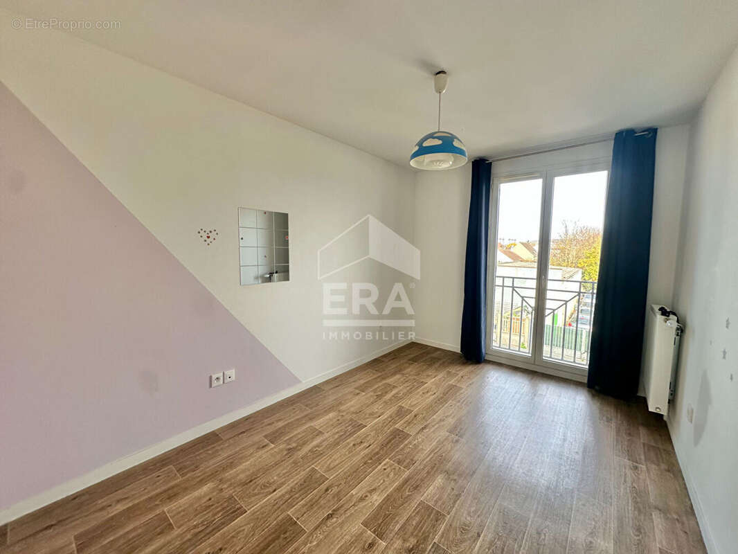 Appartement à SARTROUVILLE