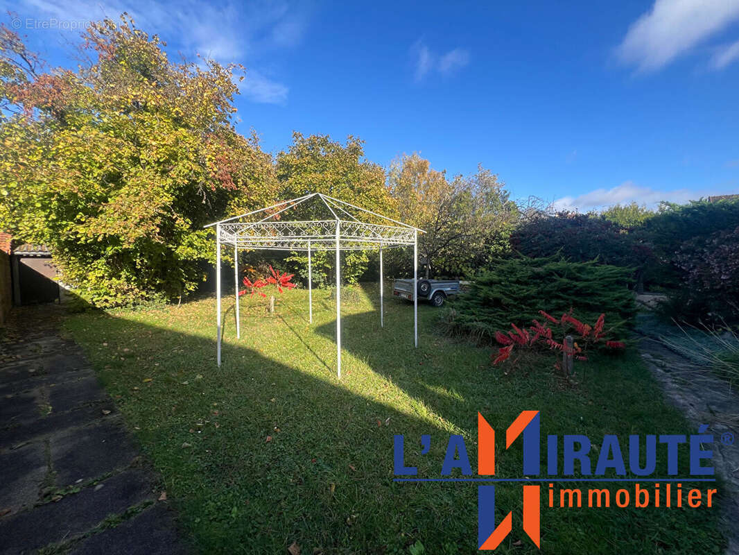 Maison à SARTROUVILLE