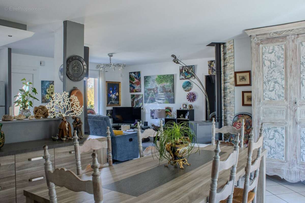 Maison à POMAREZ