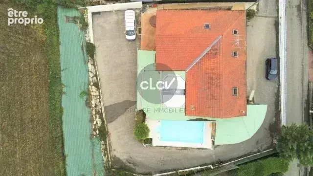 ENTRELACS - Maison de 600m² sur 3 niveaux - photo 20