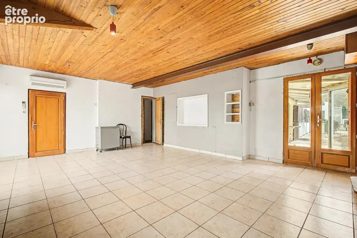 Maison de 10 pièces de 171 m² à Arles - photo 5