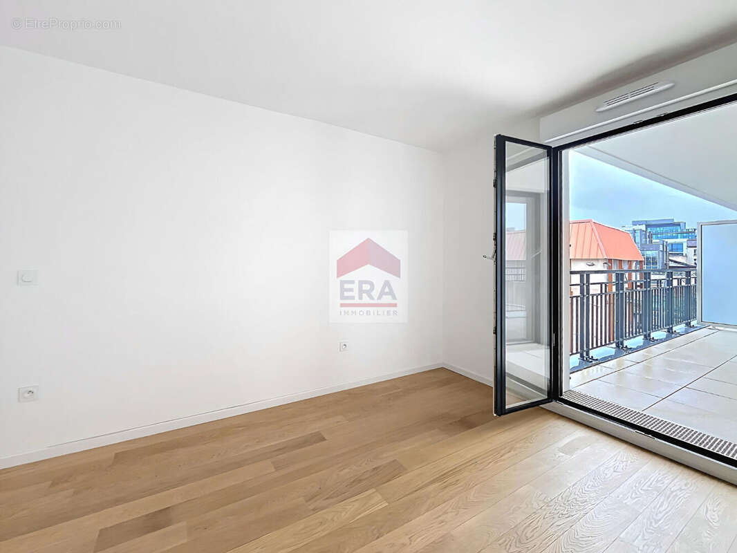 Appartement à SURESNES