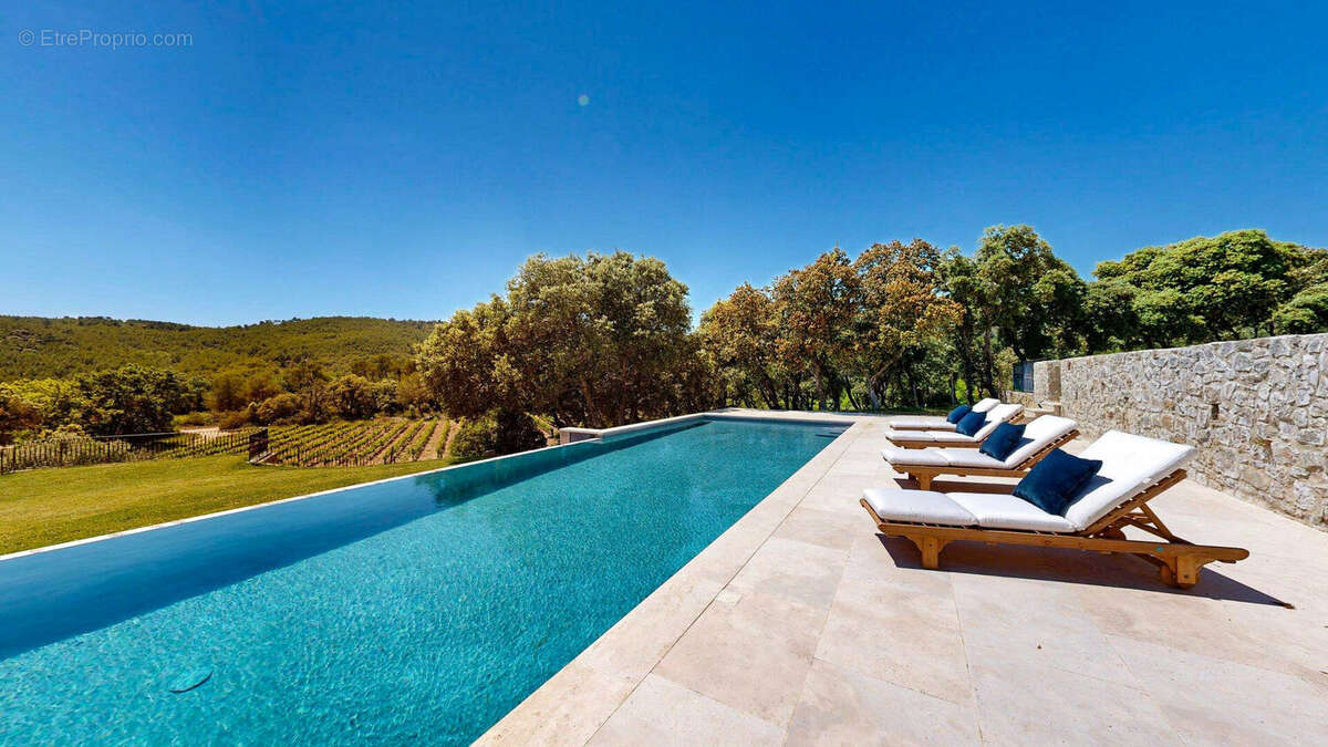 Domaine d'exception - Provence Luberon, 9 pièces 370 m2, 189 ha, vignes, truffière, bois - photo 4