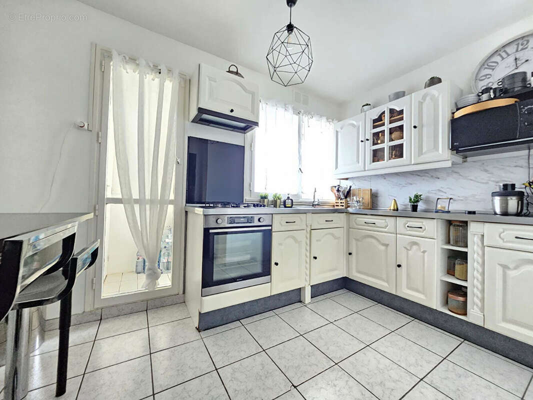 Appartement à RILLIEUX-LA-PAPE