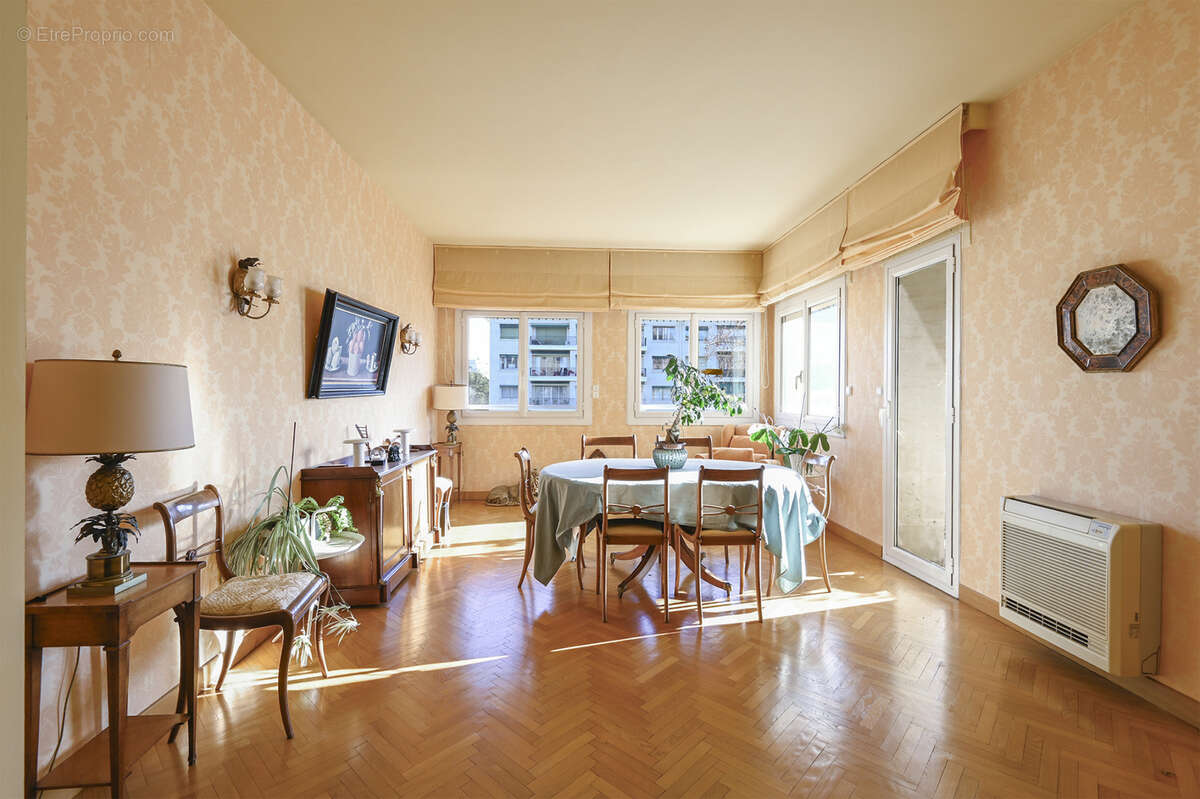 Appartement à MARSEILLE-8E