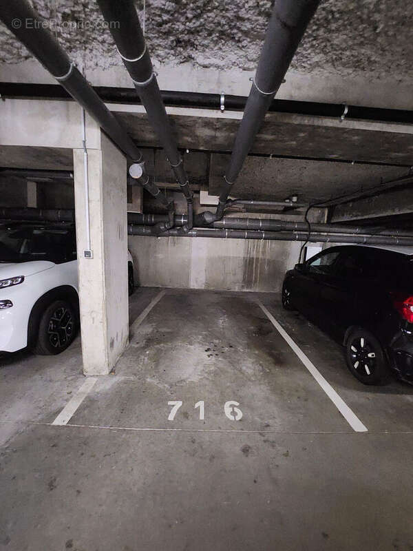 Photo 2 - Parking à BORDEAUX