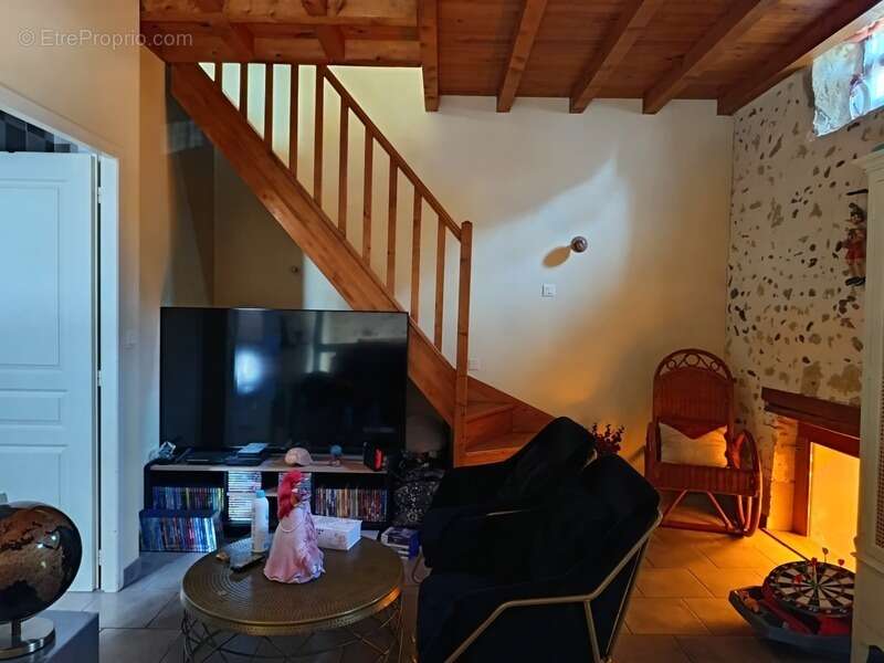 Appartement t3  quartier historique - photo 4