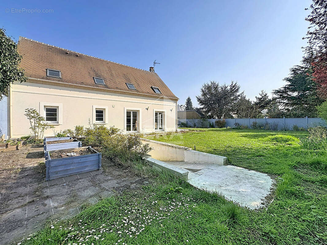 Maison à LAMORLAYE