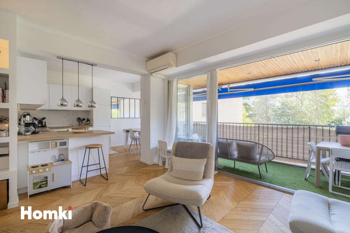 Appartement à MARSEILLE-8E