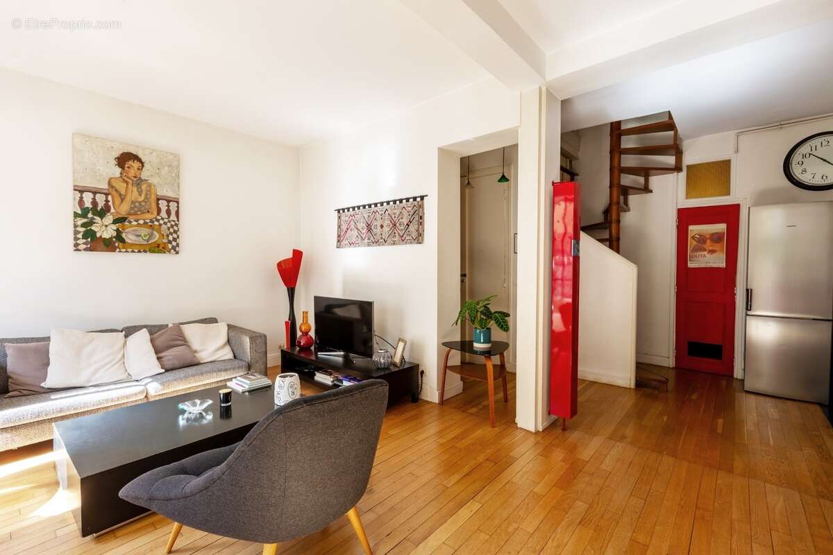 Appartement à vendre 6 pièces PARIS 18EME ARRONDISSEMENT (75) - photo 9