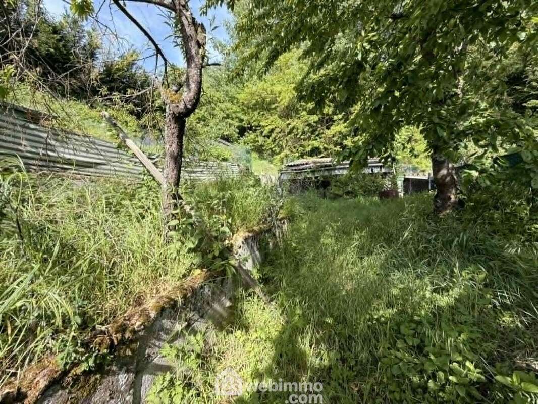 Vous serez séduits par le jardin bien exposé - Maison à LAON