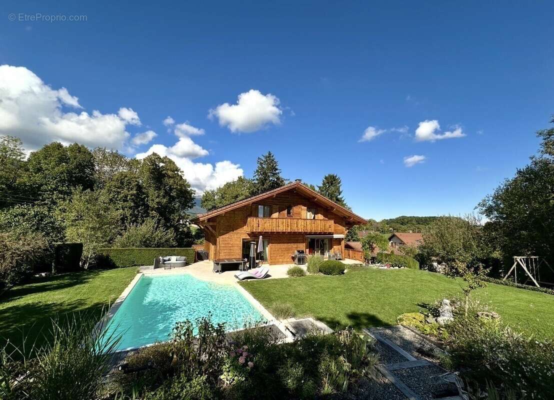 Maison 230 m² à Farges  - photo 13