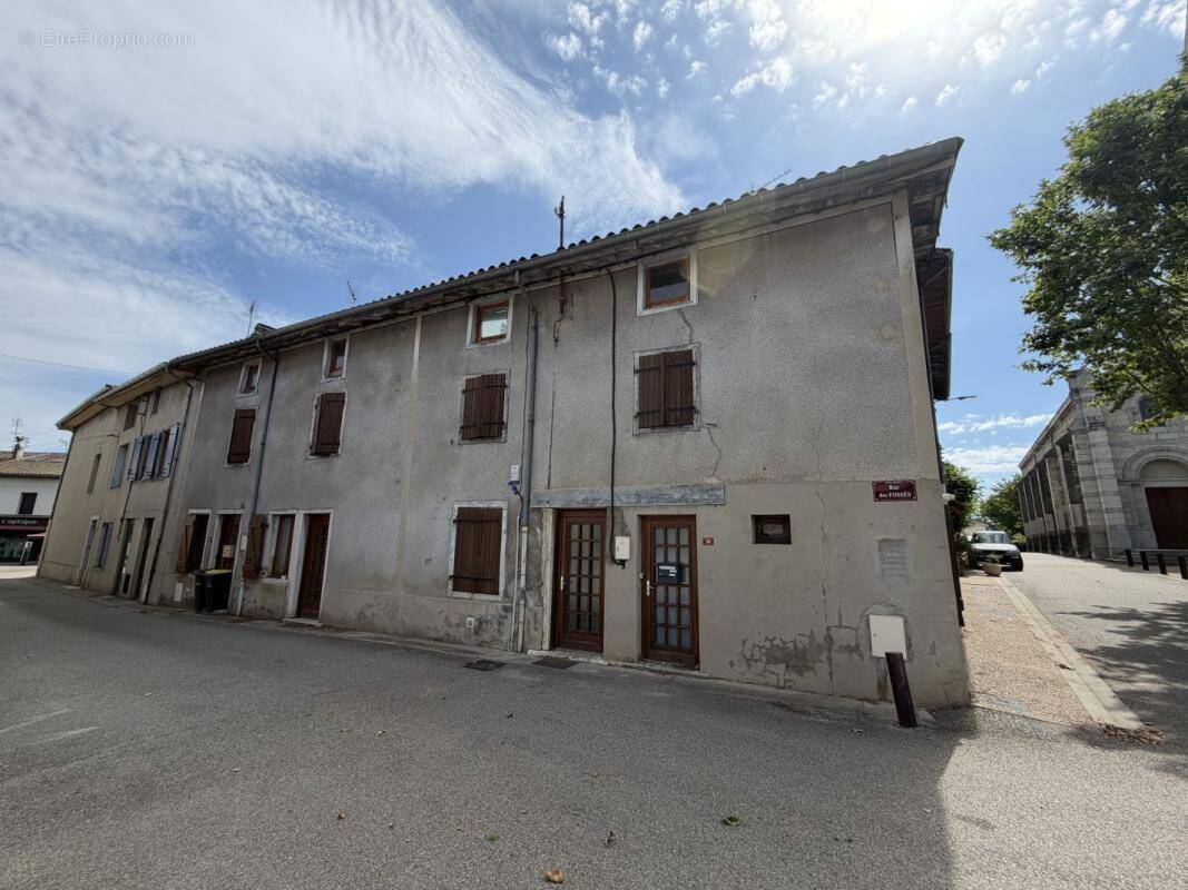 Appartement à CHALAMONT