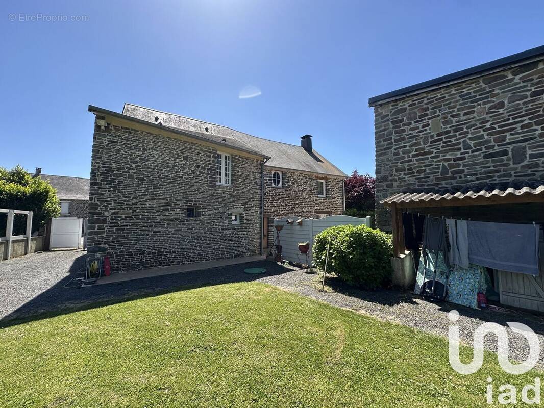 Photo 1 - Maison à SAINT-SAUVEUR-LA-POMMERAYE