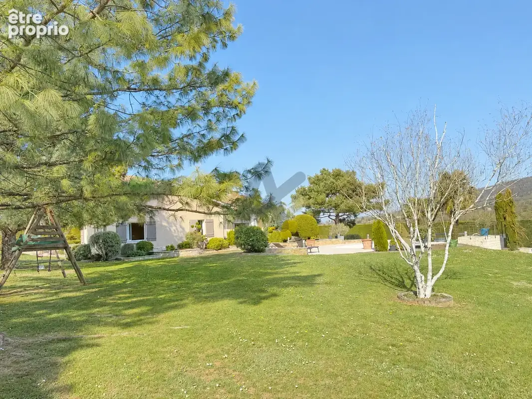 Lissieu proche Limonest   Maison 180 m2- terrain 3 000 m2- piscine- - photo 2
